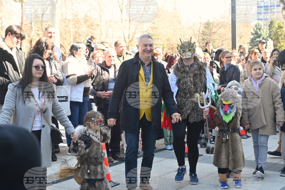 Монтана - деца - кукери