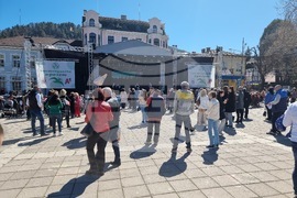 Кюстендил - празник - пролет - занаяти - цветя