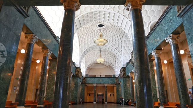 EU Pays for Bulgarian Judiciary Modernization while National Authorities Are Preoccupied with Salaries, Think-Tank Says