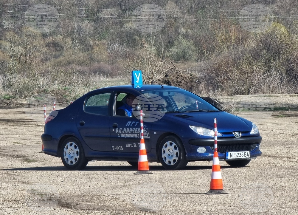 Село Владимирово - Най-добър млад автомонтьор и водач на автомобил“ - състезание