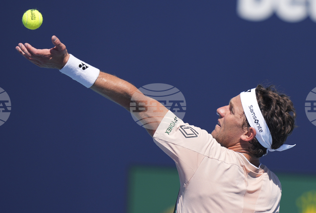 Стефанос Циципас, Артюр Фис, Холгер Руне и Каспер Рууд продължават напред на тенис турнира в Барселона