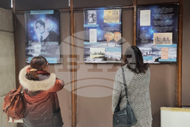 Добрич - изложба - Елисавета Багряна