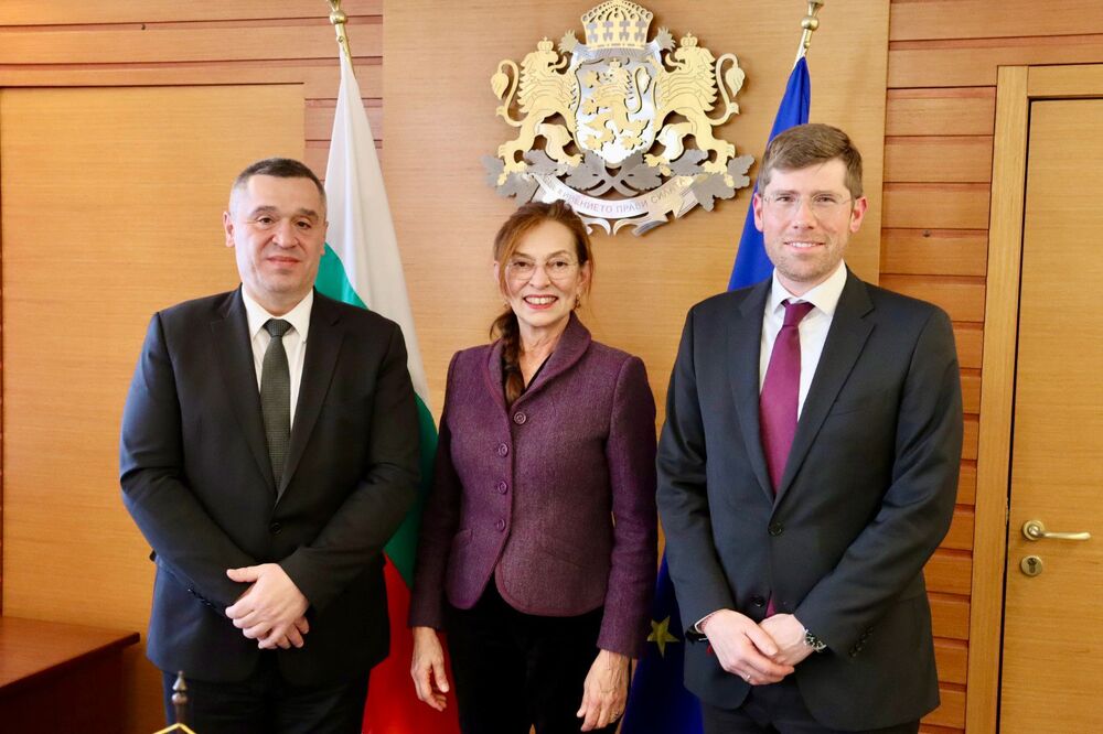 МЗХ: Министър Георги Тахов и посланикът на Германия Ирене Планк обсъдиха актуални теми в сферата на земеделието