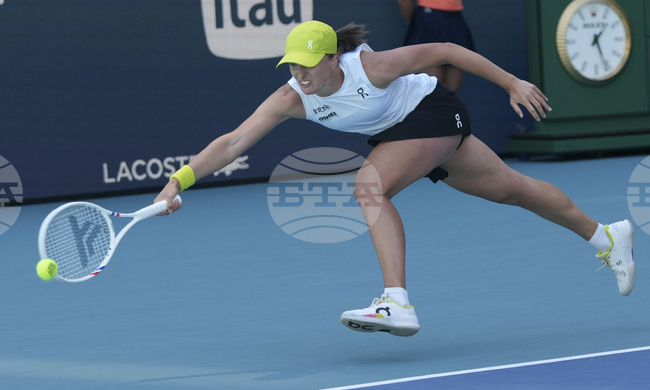 Ига Швьонтек отстрани Елизе Мертенс на тенис турнира в Маями 