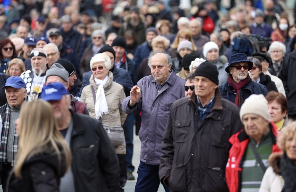 ХИНА: 21,7% от хърватите са били изложени на риск от бедност през 2024 г., според проучване на Хърватския статистически институт