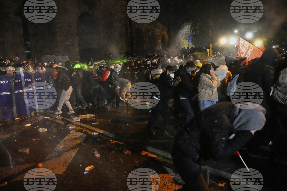 Турция освободи седем журналисти, арестувани заради отразяване протестите срещу ареста на Имамоглу
