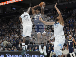 CORRECTION Pelicans Timberwolves Basketball