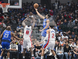 Pistons Mavericks Basketball