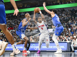 Pistons Mavericks Basketball
