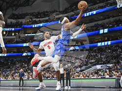 Pistons Mavericks Basketball