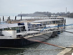 Видин - круизен кораб - туристи