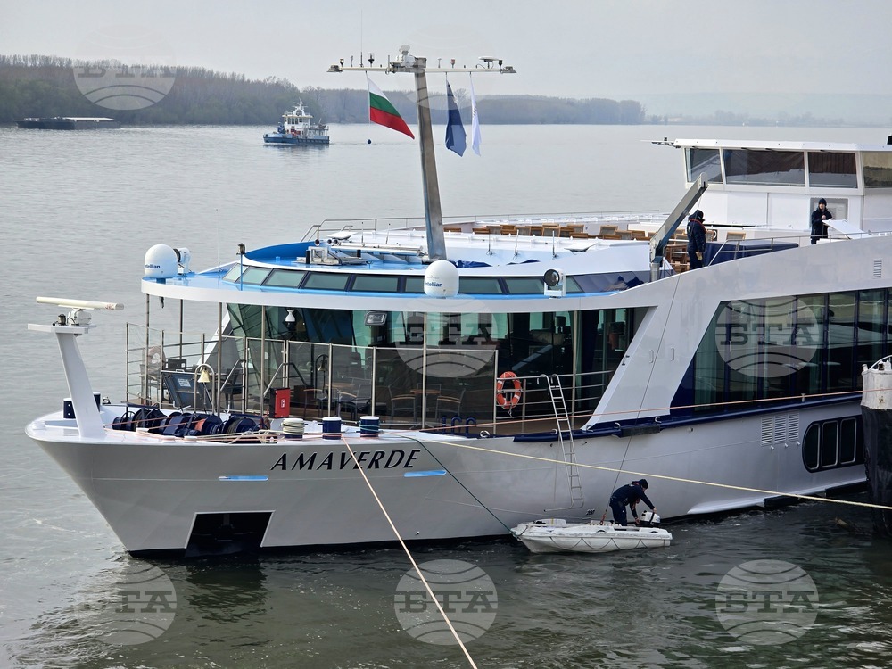 Видин - круизен кораб - туристи