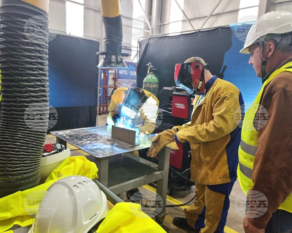 Варна - ученици - национално състезание - заварчици