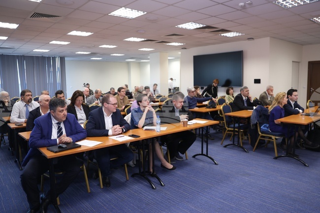 Организации искат отмяна на решението на парламента за забрана на прилагането на технологията "хидравлично разбиване" при проучване и добив на газ у на