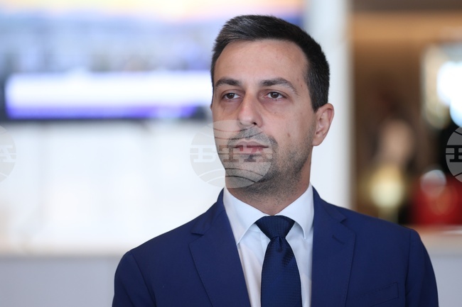 За кризата с боклука вината е на мафията, отговорността е на кмета, заяви общинският съветник Деян Николов от "Възраждане" 