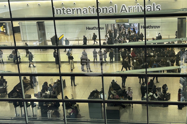 "Хийтроу" може да загуби титлата си на най-натовареното летище в Европа