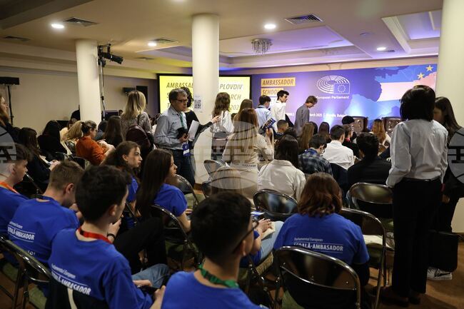 Пловдив е домакин на международно събитие по програмата за училища - посланици на Европейския парламент