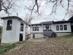 Село Радибош - килийно училище и църква