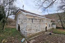 Село Радибош - килийно училище и църква