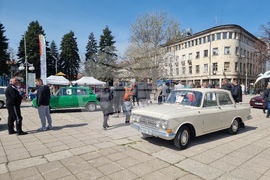 Кюстендил - изложение на ретро автомобили - благотворителна кауза