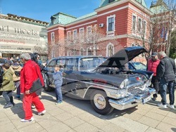 Кюстендил - изложение на ретро автомобили - благотворителна кауза