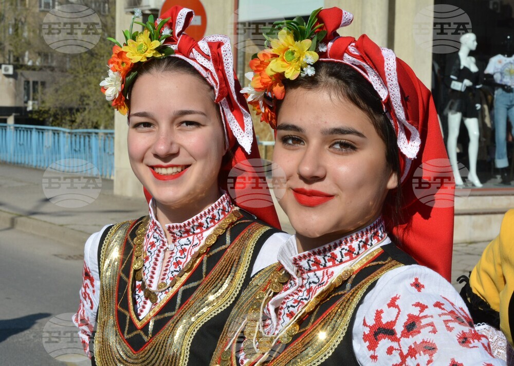 Хасково - Фестивал за български хора и танци „Хайдушка софра“