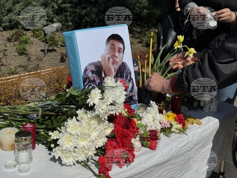  Казанлъчани настояха за обективен развой и санкции на всички виновни за гибелта на 47-годишен мъж, умрял при арест 