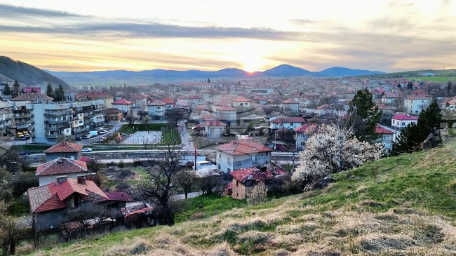 От утре отменят водния режим в Брезник