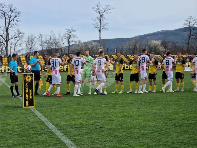 Добруджа надви Струмска слава във футболната Втора лига, Пирин се справи с Локомотив Горна Оряховица