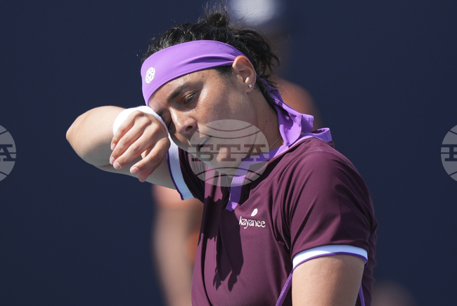 Бившата номер 2 в световната ранглиста по тенис Онс Жабюр заяви, че поставя себе си на първо място и ще поеме контрол над графика си