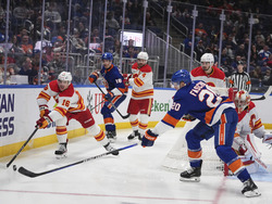 Flames Islanders Hockey