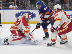 Flames Islanders Hockey
