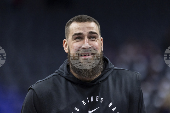 Литовският център Йонас Валанчунас е близо до трансфер в баскетболния Панатинайкос