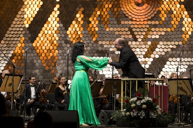 Софийска филхармония: Найден Тодоров дирижира Оперна гала с Анджела Георгиу и Чешкия национален симфоничен оркестър
