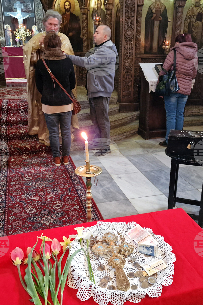 Господ цени високо нашата свободна воля по пътя на спасението, каза пред миряните в храм „Св. Йоан Рилски“ в Търговище отец Славчо Проданов
