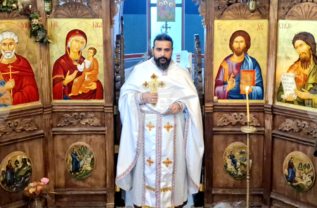 В средата на Великия пост поставяме кръста Христов като пътеводен, каза отец Давид от храм „Св. Мина“ във Велико Търново