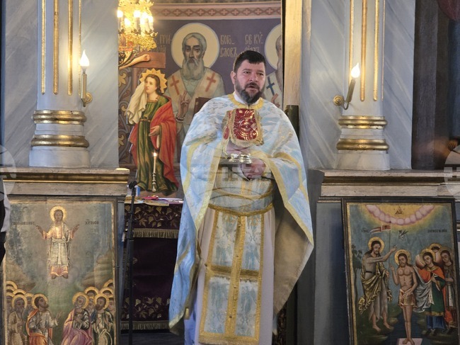 Едва ли има нещо по-трудно от себеотрицанието, каза отец Милен от плевенския храм „Света Параскева“