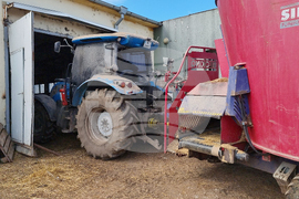 Село Слаковци - кравеферма - семеен бизнес