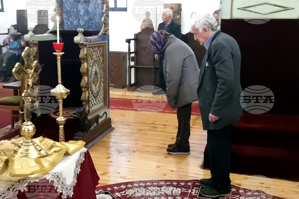 Кюстендил - Света литургия - Неделя Кръстопоклонна