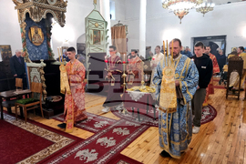 Кюстендил - Света литургия - Неделя Кръстопоклонна