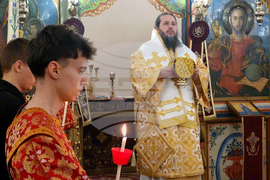 Кюстендил - Света литургия - Неделя Кръстопоклонна