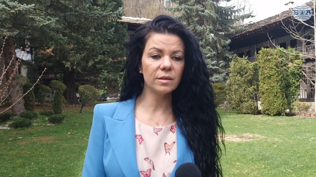 От „Искам бебе“ предлагат нуждаещите се от донорски генетичен материал също да бъдат подкрепяни от фонд „Инвитро“, каза Мария Янева