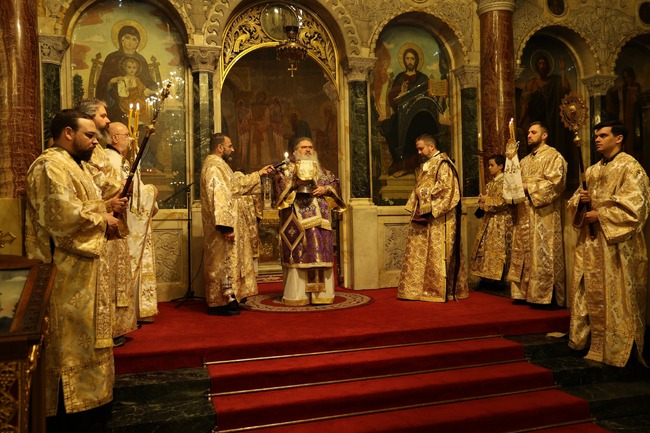 Върху символиката и значението на Кръста Господен се съсредоточиха неделните проповеди в страната