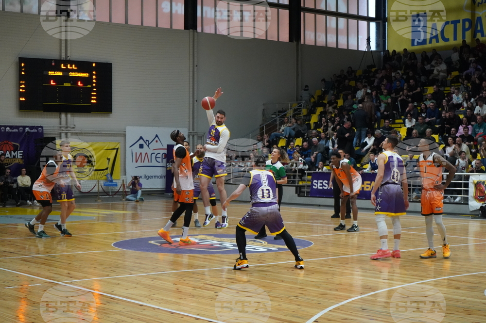 Продължение и стрелби от средата на игрището решиха срещата между Българи и Чужденци в Sesame Мача на звездите 