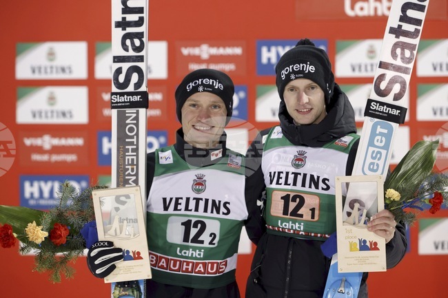 Анже Ланишек и Ловро Кос спечелиха отборните ски скокове за Словения в Лахти