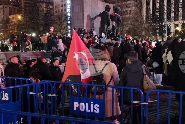 За поредна вечер антиправителствени протести се провеждат в центъра на турската столица 