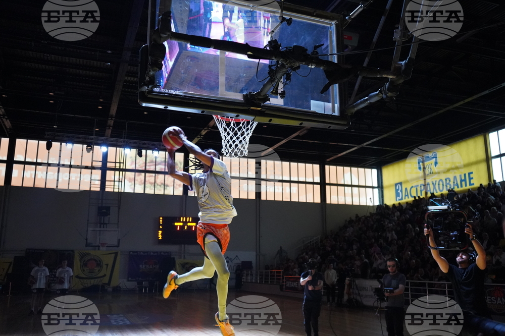 Перник - баскетбол - Мач на звездите - Българи - Чужденци