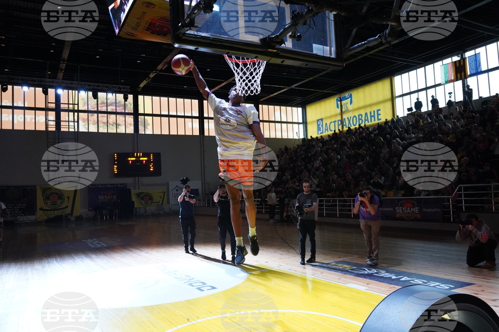 Перник - баскетбол - Мач на звездите - Българи - Чужденци