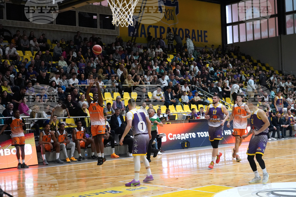 Перник - баскетбол - Мач на звездите - Българи - Чужденци