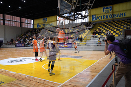 Перник - баскетбол - Мач на звездите - Българи - Чужденци